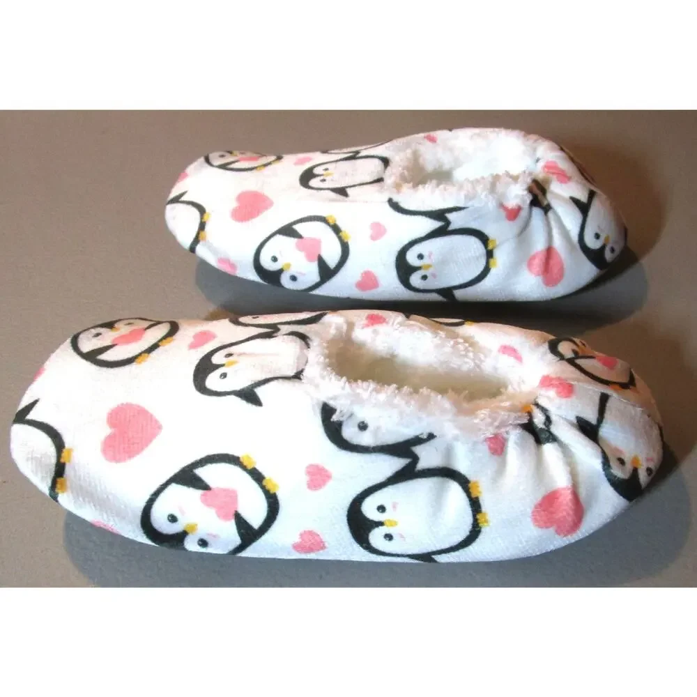 Gredecor Unisex Kids Plush Slippers White with Penguin Print Size XS (9) Cozy